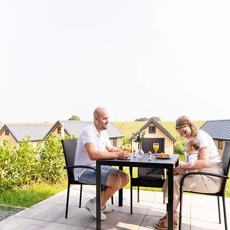 Tiny House For 2 To 4 People In